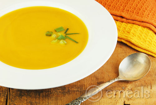 Clean Eating Holiday Menu: Spiced Butternut Squash Soup Recipe Clean Eating Holiday Menu: Spiced Butternut Squash Soup Recipe