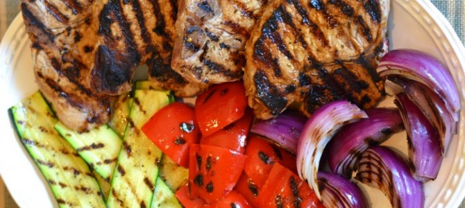 Clean Eating Grilled Pork Chops with Zucchini & Peppers Clean Eating Grilled Pork Chops with Zucchini & Peppers