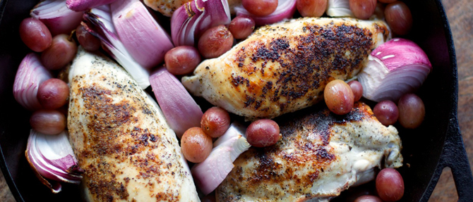Greek Roasted Chicken with Grapes and Red Onions Greek Roasted Chicken with Grapes and Red Onions