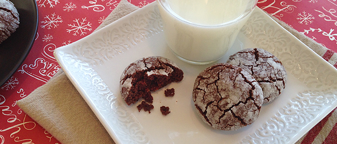 Chocolate-Peppermint Crinkle Cookies for Santa Chocolate-Peppermint Crinkle Cookies for Santa