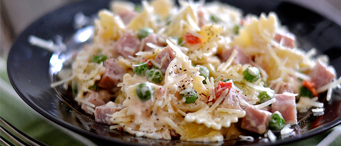 Superfast Dinner: Creamy Bow-Tie Pasta with Ham Superfast Dinner: Creamy Bow-Tie Pasta with Ham