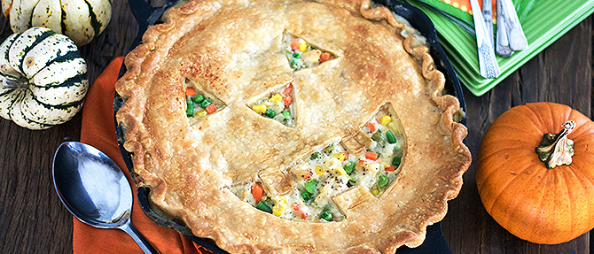 How to Make a Jack-o’-lantern Halloween Pot Pie How to Make a Jack-o’-lantern Halloween Pot Pie